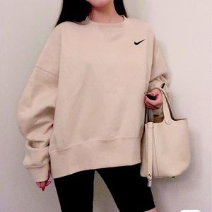 Nike Essentials Crewneck Oatmeal Size M